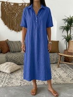 Abito casual a maniche corte in lino e cotone con colletto polo.