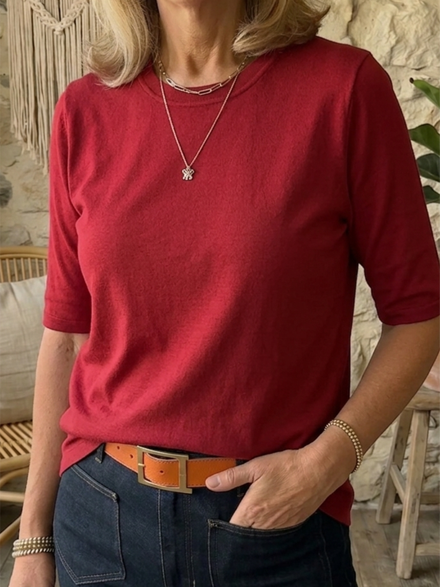 T-shirt comoda e minimalista a mezza manica, 100% cotone.