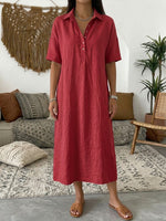 Abito casual a maniche corte in lino e cotone con colletto polo.