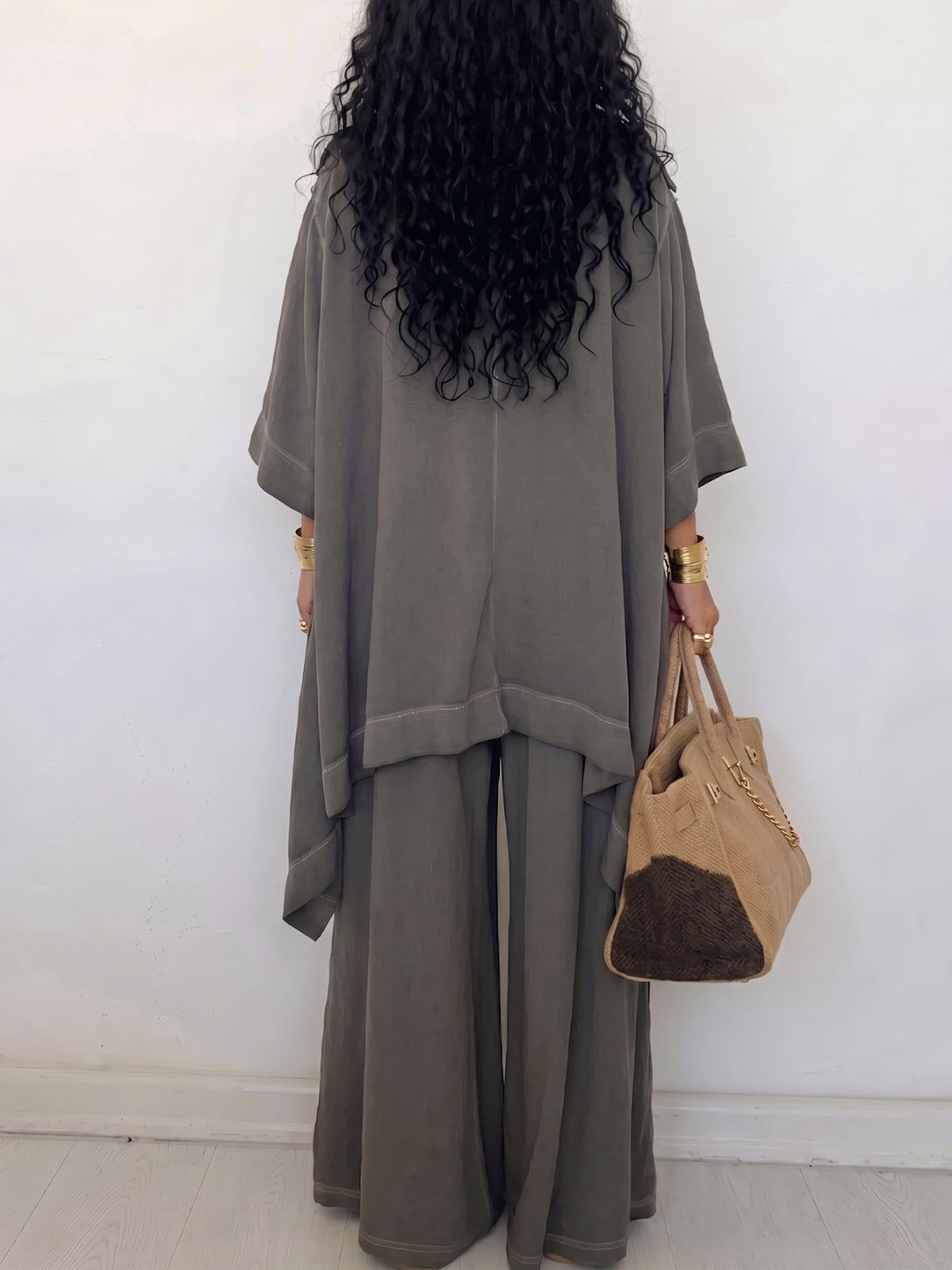 Women's Loose Button-Down Shirt & Wide-Leg Pants Two-Piece Set — Relaxed Casual Outfit with Metal Eyelet Details