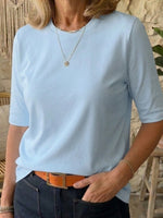 T-shirt comoda e minimalista a mezza manica, 100% cotone.
