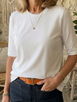 T-shirt comoda e minimalista a mezza manica, 100% cotone.