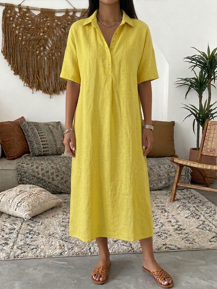 Abito casual a maniche corte in lino e cotone con colletto polo.